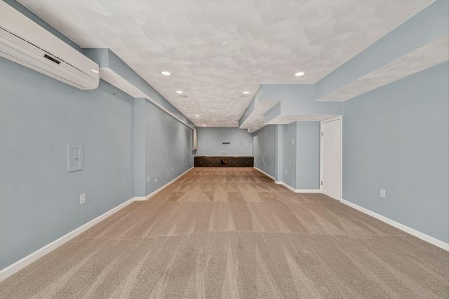 6316 Sandhurst DR, Roanoke, VA 24018