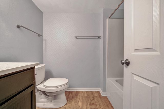 6316 Sandhurst DR, Roanoke, VA 24018