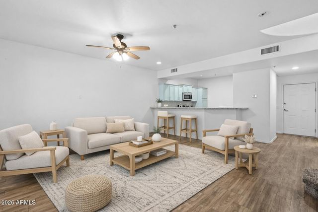 21655 N 36TH Avenue 124, Glendale, AZ 85308