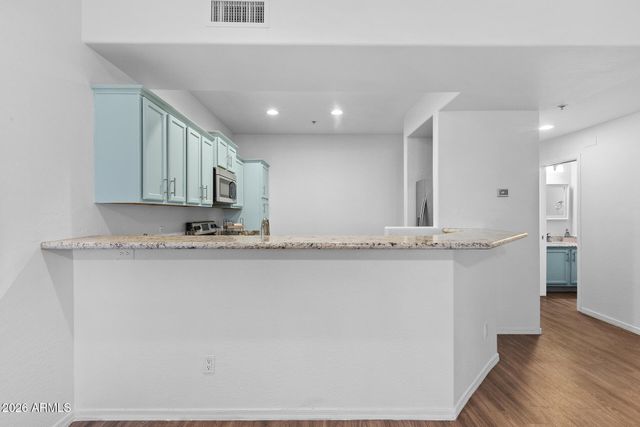 21655 N 36TH Avenue 124, Glendale, AZ 85308