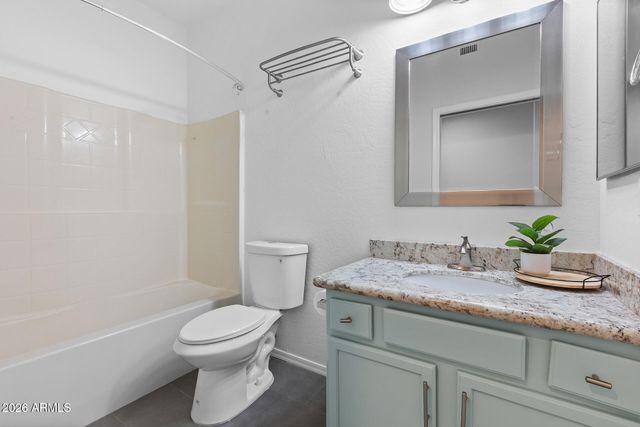 21655 N 36TH Avenue 124, Glendale, AZ 85308