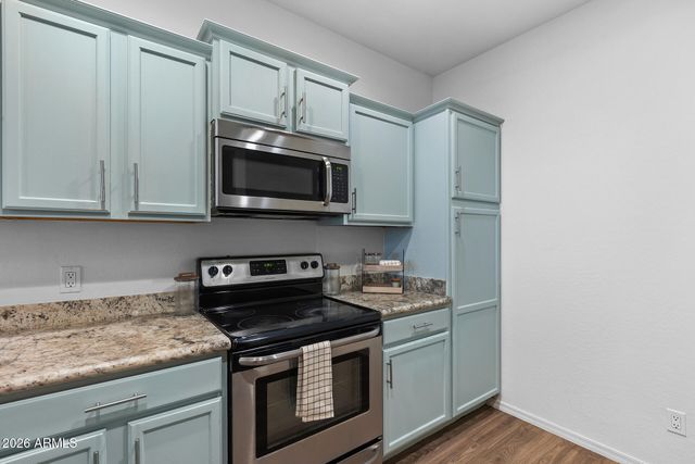 21655 N 36TH Avenue 124, Glendale, AZ 85308