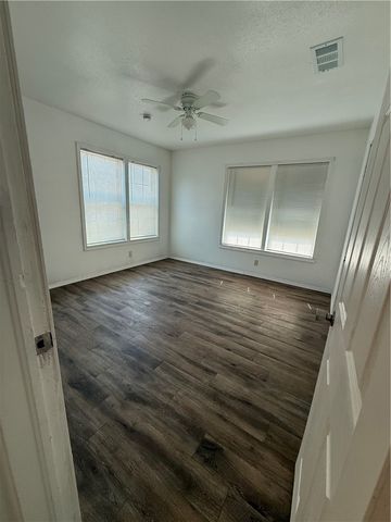 1816 Elizabeth St, Corpus Christi, TX 78404