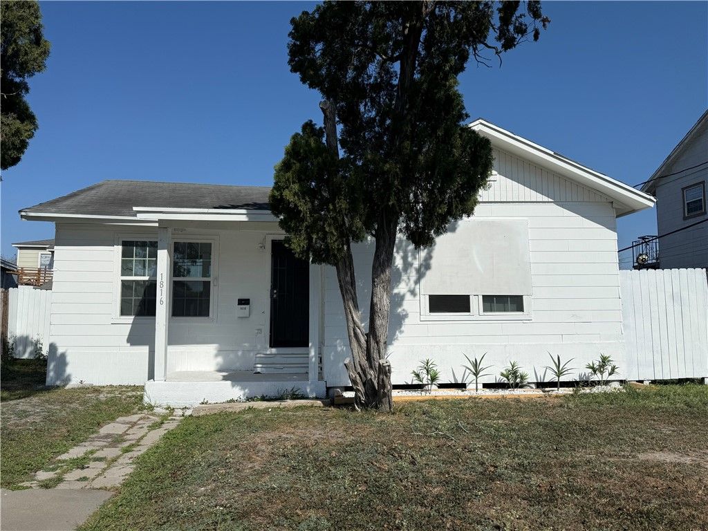 1816 Elizabeth St, Corpus Christi, TX 78404