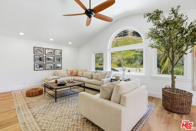 10 Baymare Road, Bell Canyon, CA 91307