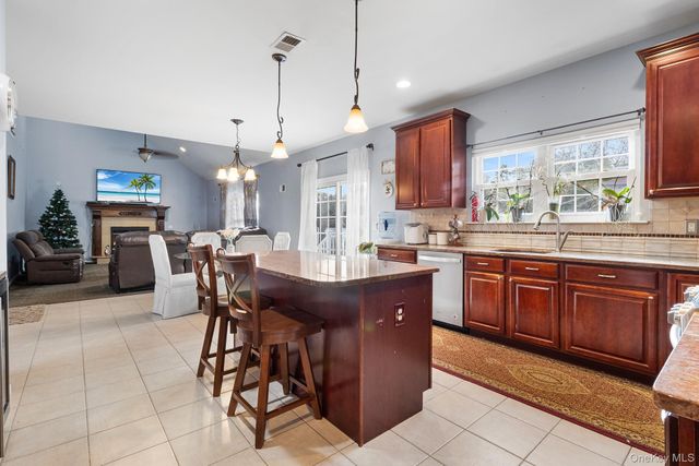 51 Jordan Drive, Medford, NY 11763