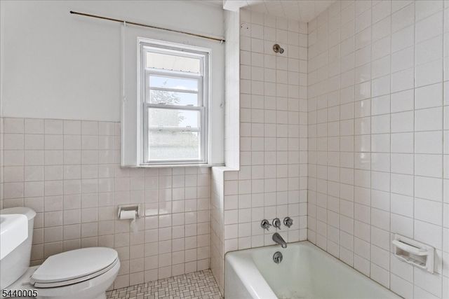 425 New Market Rd 2, Piscataway Twp., NJ 08854
