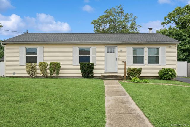 16 Arlington Avenue, Wyandanch, NY 11798