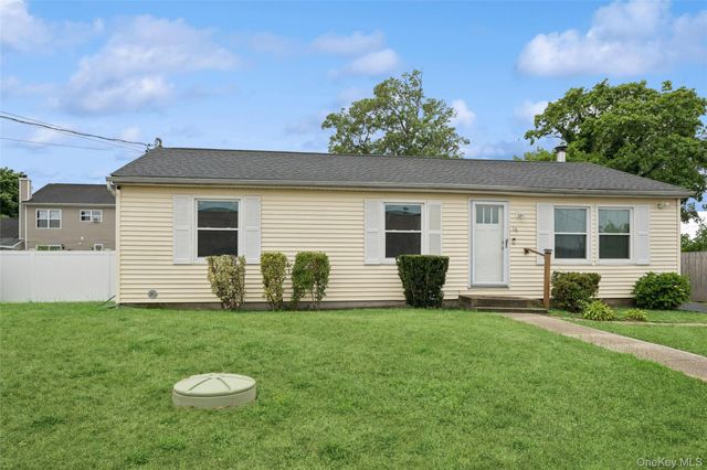 16 Arlington Avenue, Wyandanch, NY 11798