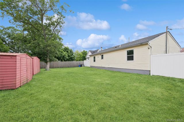 16 Arlington Avenue, Wyandanch, NY 11798