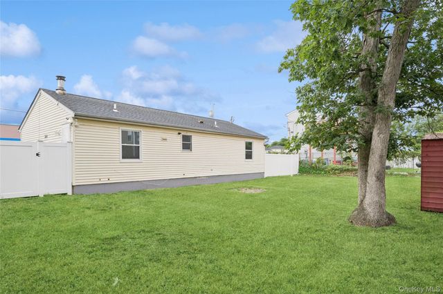 16 Arlington Avenue, Wyandanch, NY 11798