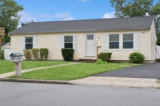 16 Arlington Avenue, Wyandanch, NY 11798