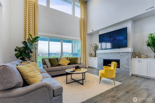 6211 232nd Avenue E, Buckley, WA 98321