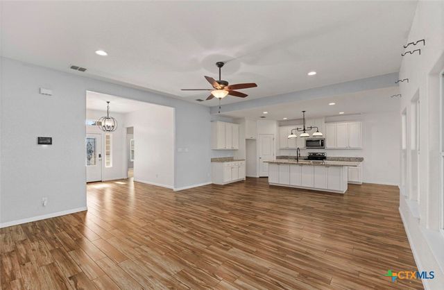 162 Lost Maples Way, Marion, TX 78124