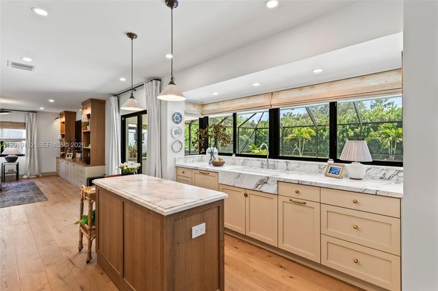 7500 SW 175th St, Palmetto Bay, FL 33157