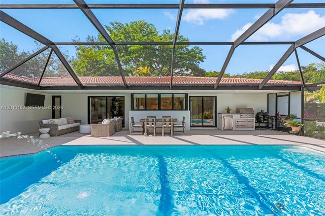 7500 SW 175th St, Palmetto Bay, FL 33157