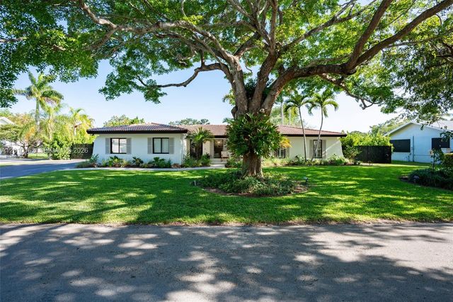7500 SW 175th St, Palmetto Bay, FL 33157