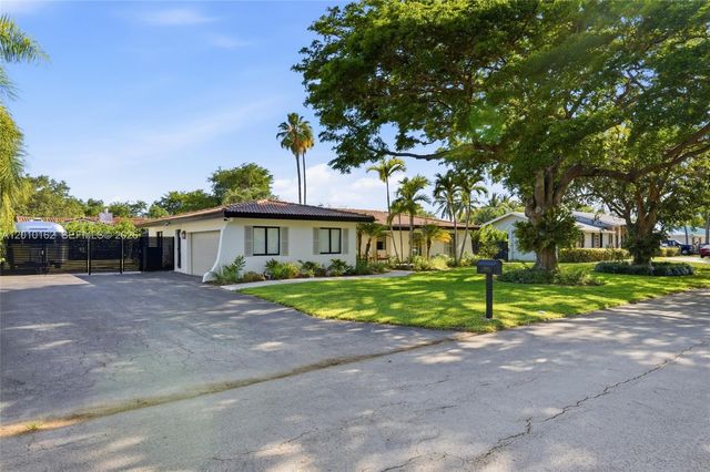 7500 SW 175th St, Palmetto Bay, FL 33157