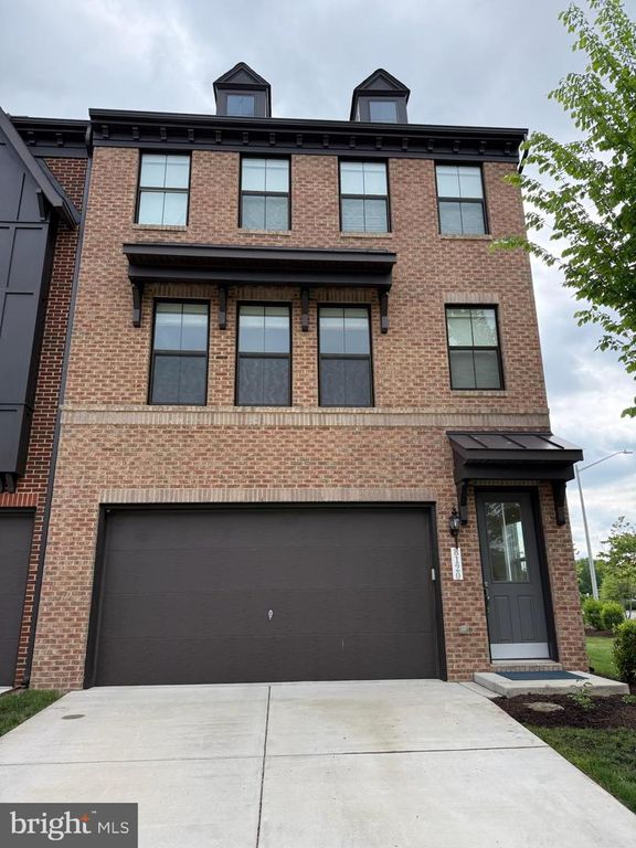 8120 BOCK FARM PL, Alexandria, VA 22306