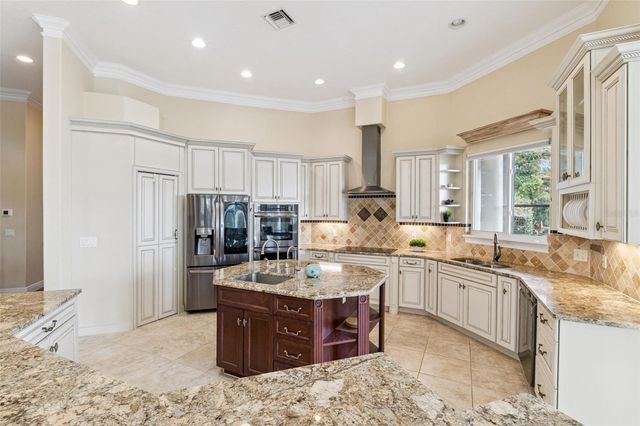 1017 JOHNS POINT DRIVE, Oakland, FL 34787