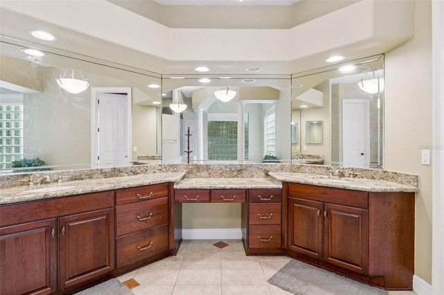 1017 JOHNS POINT DRIVE, Oakland, FL 34787