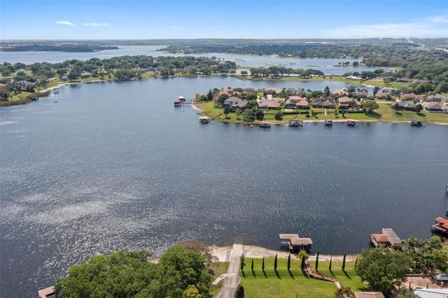 1017 JOHNS POINT DRIVE, Oakland, FL 34787