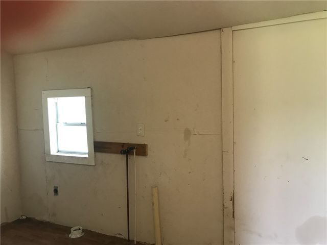 203 N First St, Robstown, TX 78380