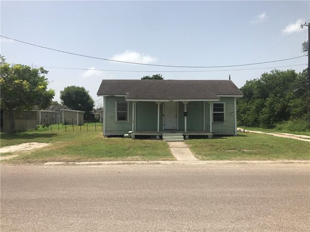 203 N First St, Robstown, TX 78380