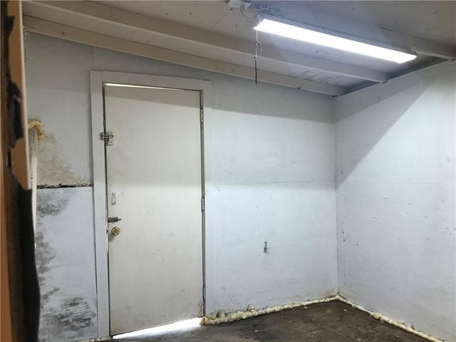 203 N First St, Robstown, TX 78380