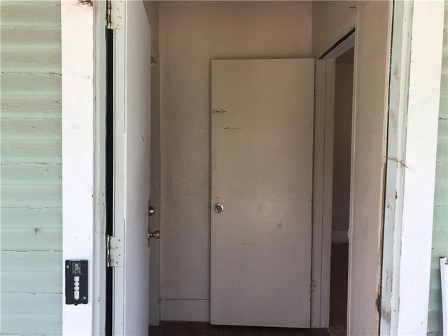 203 N First St, Robstown, TX 78380