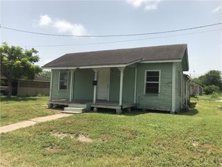 203 N First St, Robstown, TX 78380