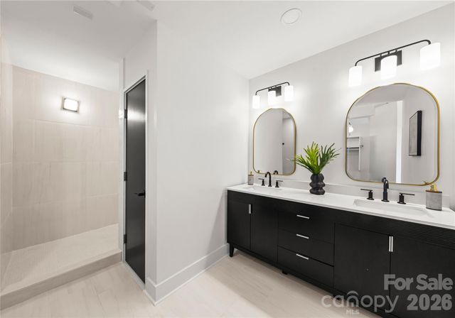 715 N Graham Street 603, Charlotte, NC 28202