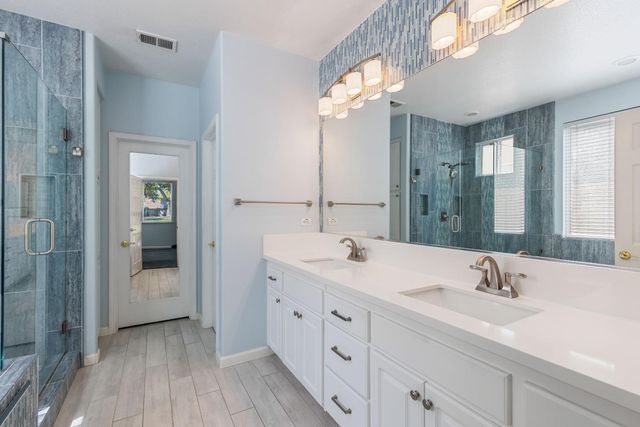 3361 Swallows Nest Ln, Sacramento, CA 95833