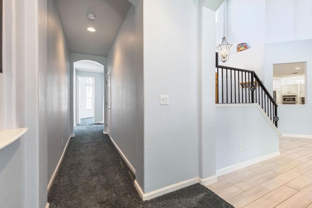 3361 Swallows Nest Ln, Sacramento, CA 95833