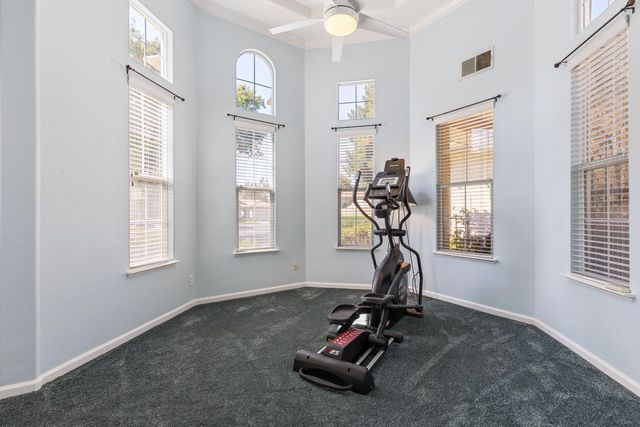 3361 Swallows Nest Ln, Sacramento, CA 95833