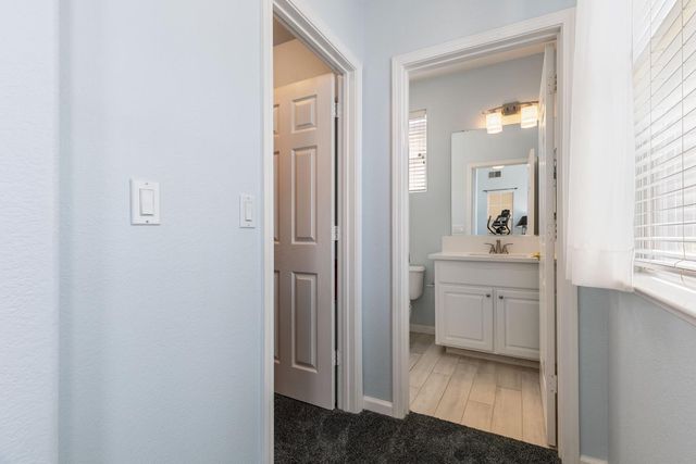 3361 Swallows Nest Ln, Sacramento, CA 95833