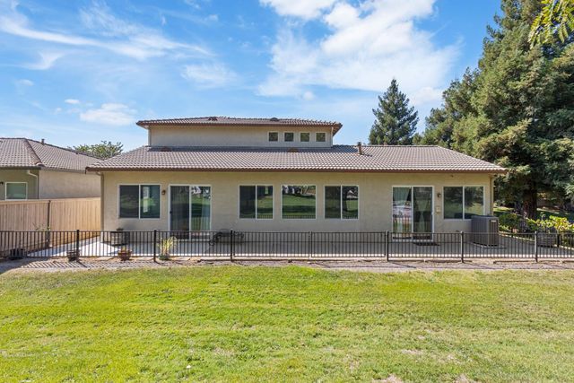 3361 Swallows Nest Ln, Sacramento, CA 95833
