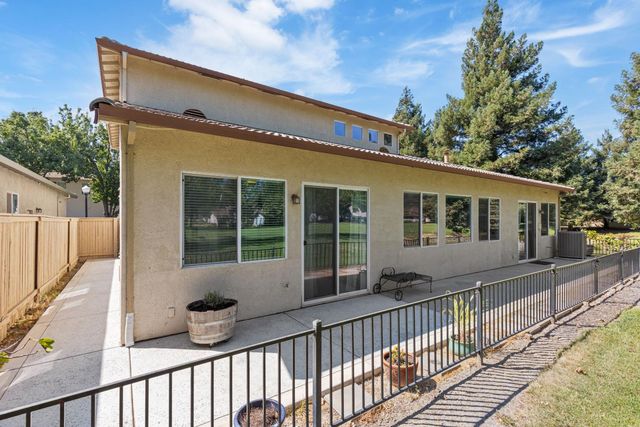 3361 Swallows Nest Ln, Sacramento, CA 95833