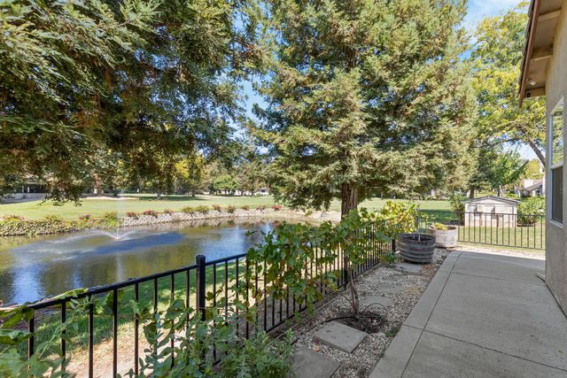 3361 Swallows Nest Ln, Sacramento, CA 95833