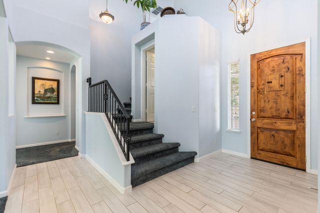 3361 Swallows Nest Ln, Sacramento, CA 95833