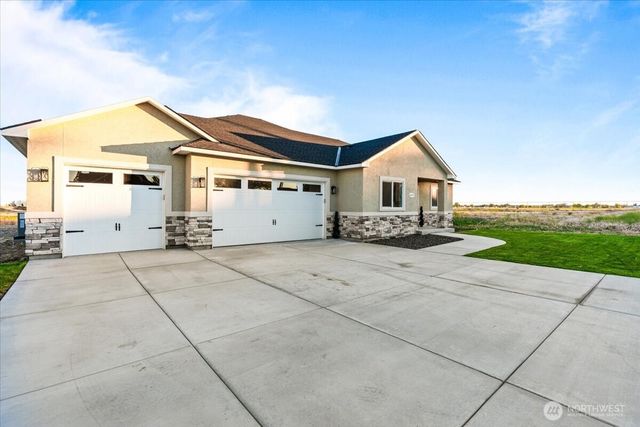 6479 Road 3 NE, Moses Lake, WA 98837
