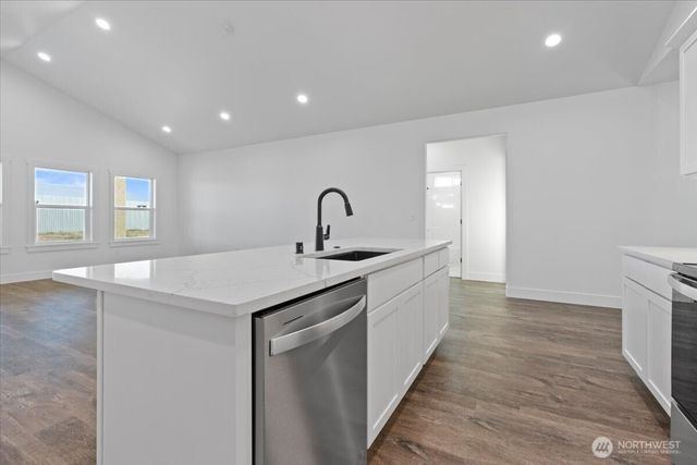 6479 Road 3 NE, Moses Lake, WA 98837