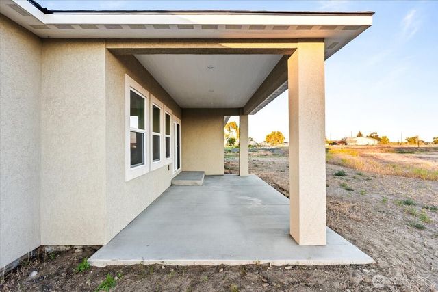 6479 Road 3 NE, Moses Lake, WA 98837