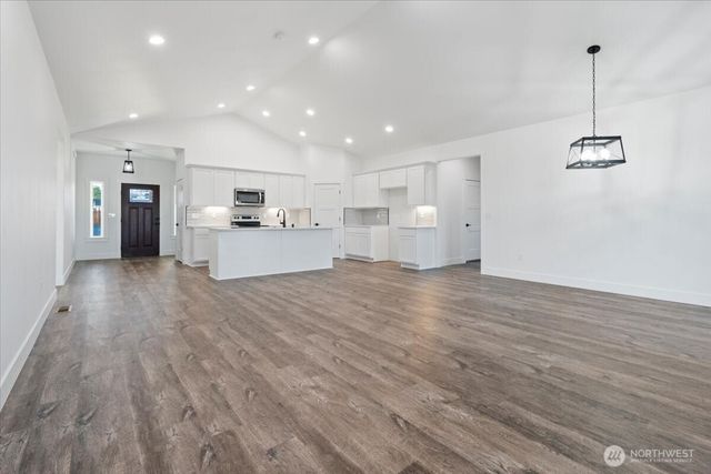 6479 Road 3 NE, Moses Lake, WA 98837