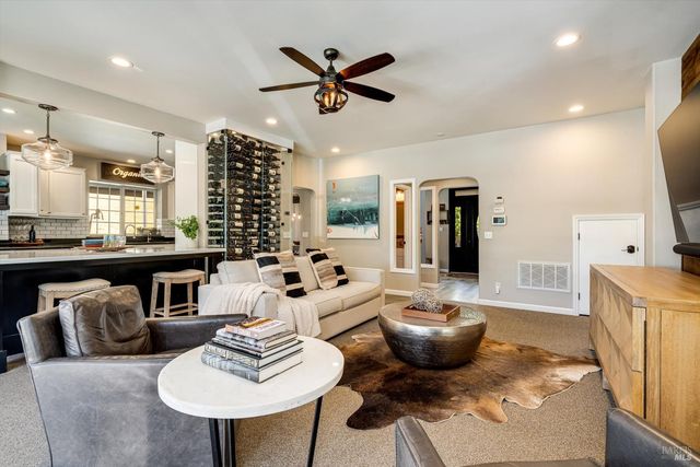 2980 Warm Springs Rd, Glen Ellen, CA 95442