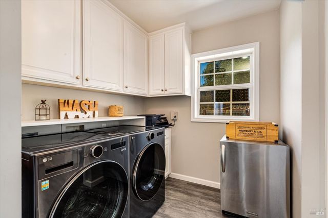 2980 Warm Springs Rd, Glen Ellen, CA 95442