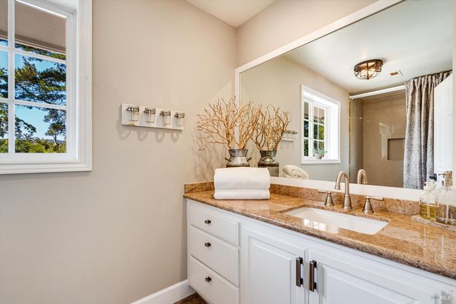 2980 Warm Springs Rd, Glen Ellen, CA 95442