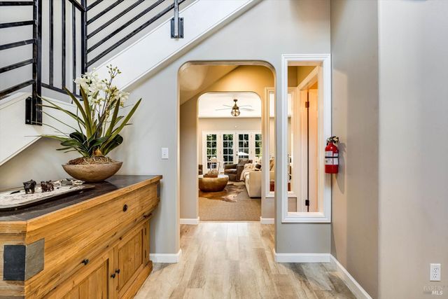 2980 Warm Springs Rd, Glen Ellen, CA 95442