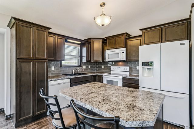 1200 E Northridge, Valley Center, KS 67147
