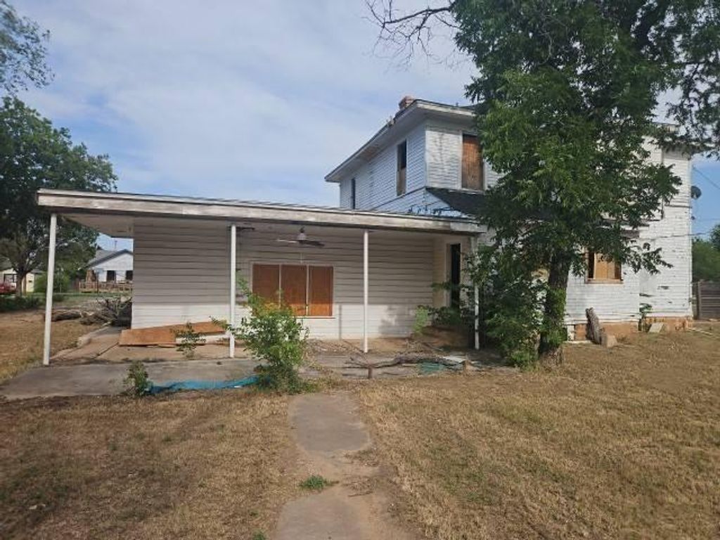 Image 12 of property listing at 210 Clinton Street, Abilene, TX 79603